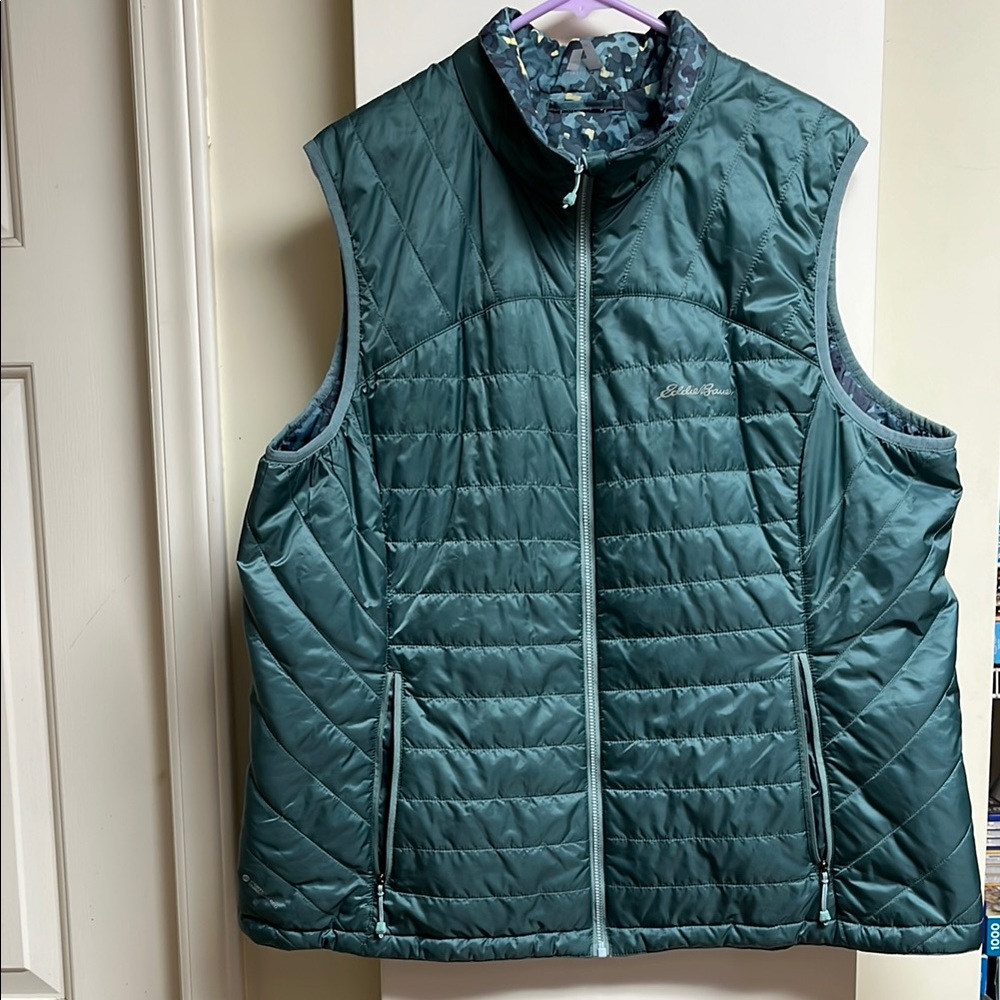 Eddie Bauer Green Quilted Vest - reversible